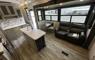 2023 Keystone RV Avalanche 390DS (A4)