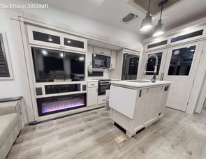 EAST TO WEST Tandara 385MB