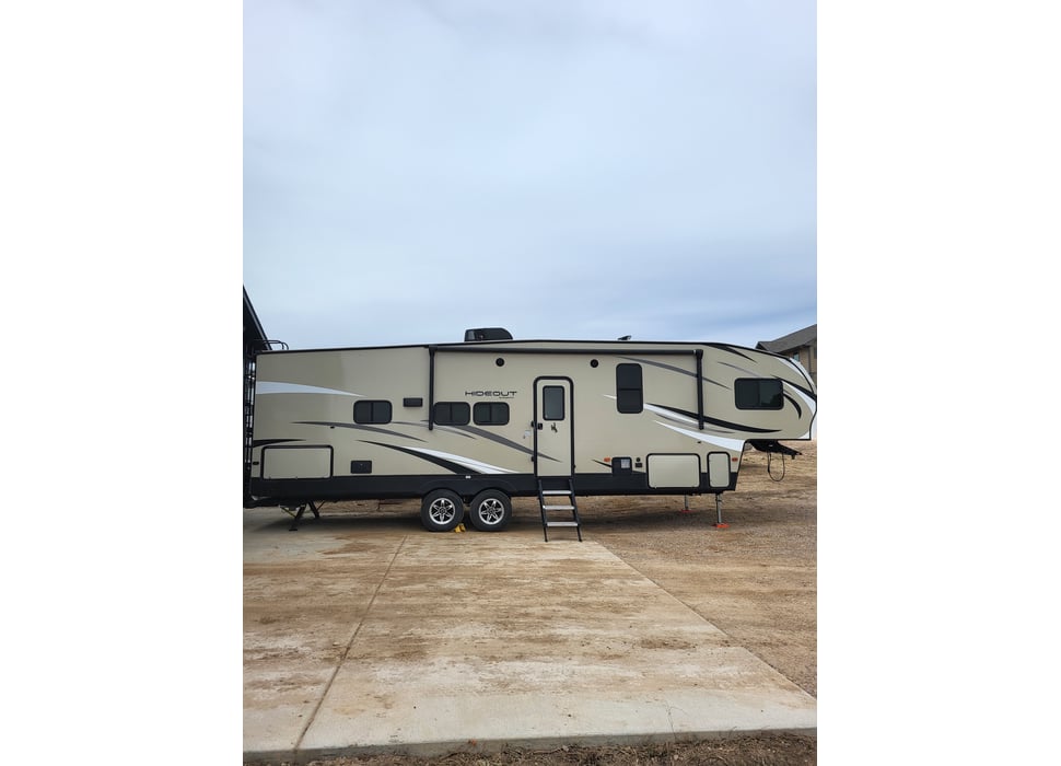 Fifth Wheel rentals in Summerset