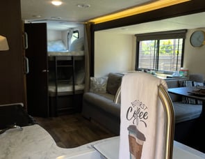 Forest River RV Wildwood X-Lite 271BHXL