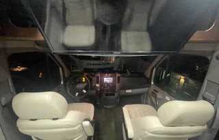 Benz Airstream Luxurious Interstate Grand Lounge