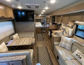 Thor Motor Coach ACE 30.3