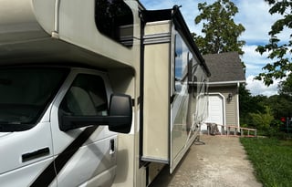 2019 Thor Motor Coach Four Winds 31W