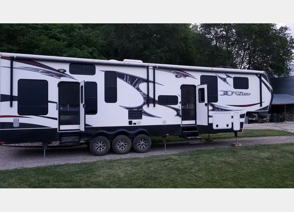 Fifth Wheel rentals in 