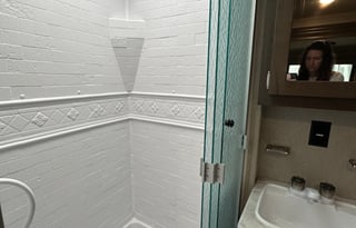 Wanderer-For Couples Who Love to Travel in Comfort