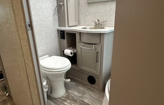 2022 Thor Hurricane - Your Luxury Rolling Retreat