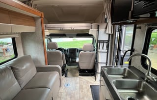 B & L's Adventure-Mobile!  Travel in STYLE!