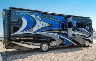 D2022 CONVENIENT & EASY TO DRIVE RV!!! GEORGE TOWN