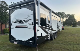 2023 Jayco Seismic