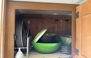 Large Camper - Vacation Ready/Full of Amenities