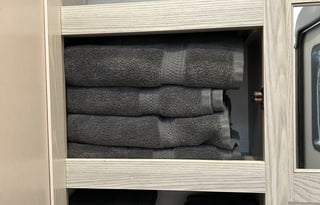 * Your Home Away From Home 2b/2b * Delivery Only *