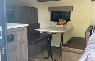 2021 Dutchmen RV Coleman Lantern LT Series 17B