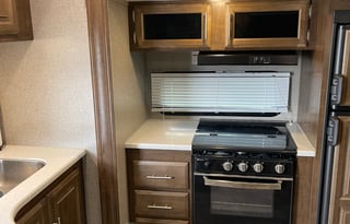 Beautiful Forest River 23FL, Sleeps 8, Open Layout