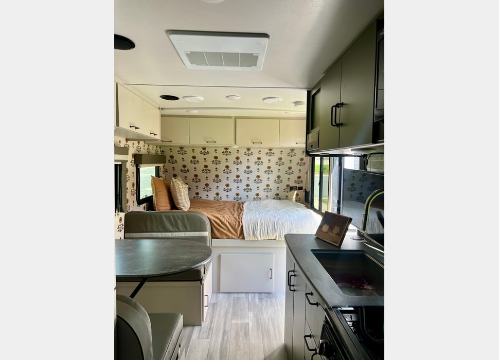 Travel Trailer rentals in Midway