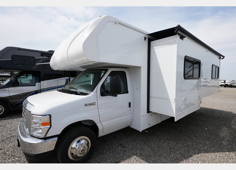 Class C Motor Home rentals in Pendleton