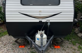 2018 Jay Flight - Queen bed 10” Serta Memory Foam