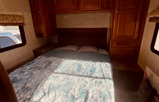 Flor the Wanderer: 2018 Coachmen RV Leprechaun