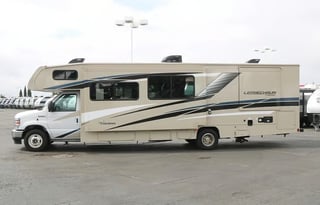 33B:*NEW* Leprechaun 8Sleeper 2 SlideOut rooms WOW