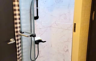 Roomy 2022 Jayco Greyhawk