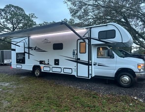 EAST TO WEST Entrada 2900DS