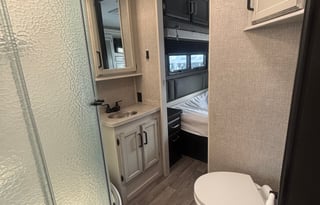 C14-2022 Entegra Coach Odyssey Luxury RV- Sleep10