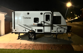 Minnie Winnie - Pet Friendly Bunk House RV
