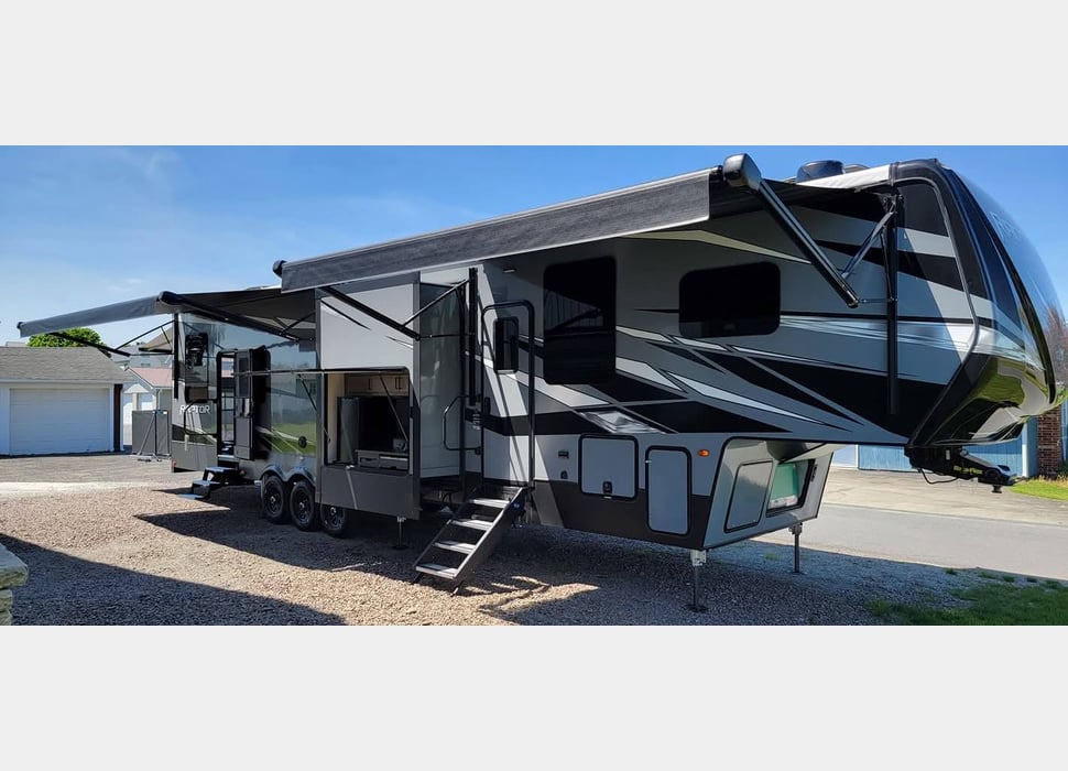 Toy Hauler rentals in Chickasha