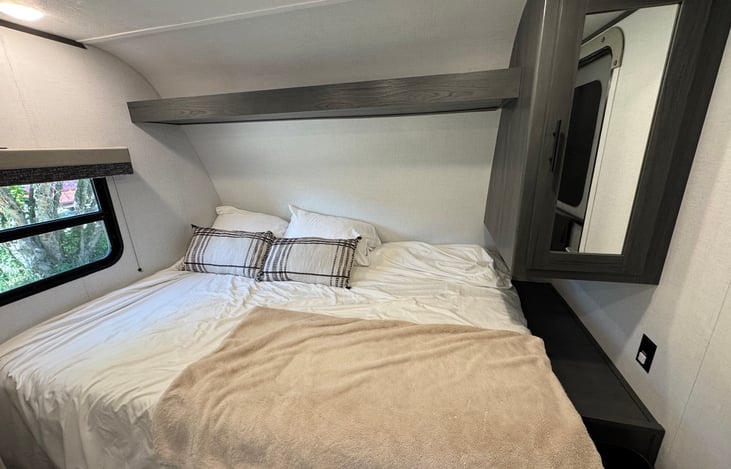 Queen Bed, memory foam bed