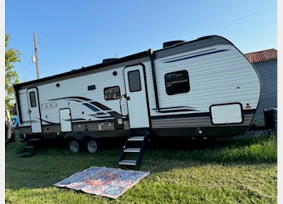 Travel Trailer rentals in Spring