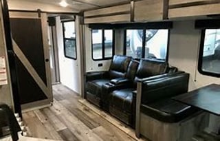 2021 Keystone Outback Ultralight 301UBH