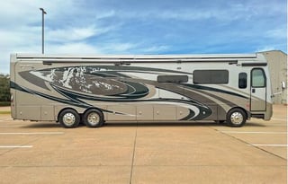 Rare Ultra-Luxury Diesel | Sleeps 9+ | 2 Bath