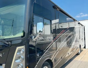 Thor Motor Coach Challenger 37FH