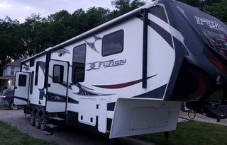 2012 Keystone RV Fuzion 360