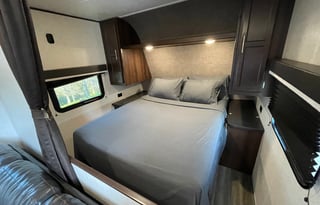 Spacious Clean 29' Jayco Baja Travel Trailer