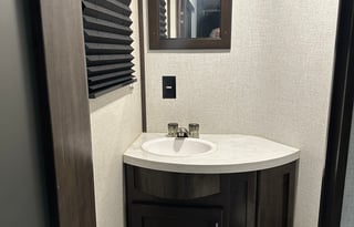 2022 Dutchmen Voltage 3911