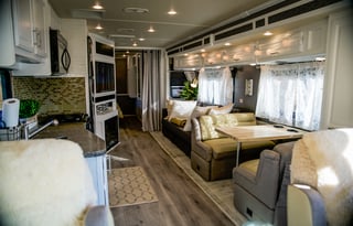 Renovated Bounder 33C Loaded 4 Fun/Great Floorplan