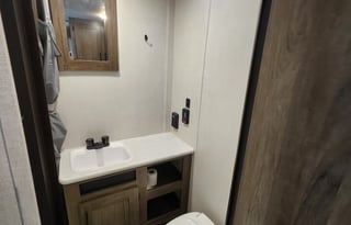 2021 Prime Time RV Avenger 28QBSLE
