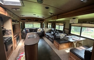 Couples Retreat & Pet Friendly Camper Rental