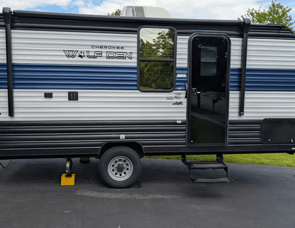 Forest River RV Cherokee Wolf Den 16EV
