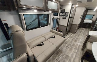 2021 Holiday Rambler Admiral 34J Bunkhouse