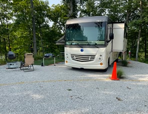 Holiday Rambler Admiral 35R