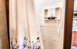 Renovated! "Lucky" the Leprechaun *Sleeps 10*