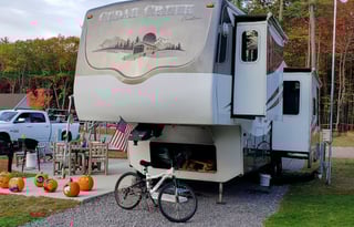 LARGE renovated 5th wheel 2 bdrm w. delivery