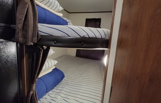 Big SHOWER★SLIDEOUT★BUNKS★OUTDOOR KITCHEN★Exit407