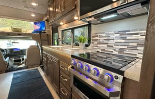 'Maverick' Sleeps 8! Loaded with Comfort Amenities