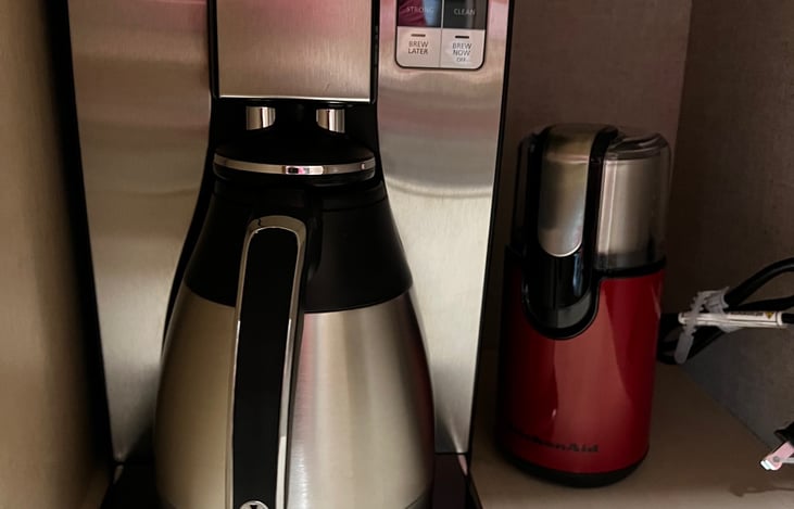 12 cup thermal coffee pot and coffee grinder.