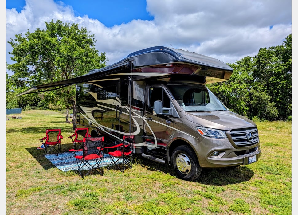 Class C Motor Home rentals in Escalon
