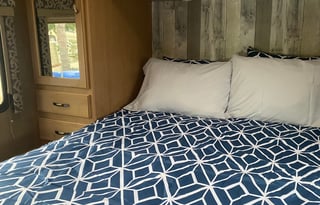 Unlimited miles! Class C!  Sleeps 6.