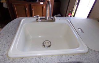 2017 Keystone Bullet  – Spacious & Family-Friendly