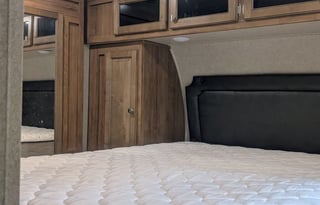 2018 Rockwood fifth wheel bunks